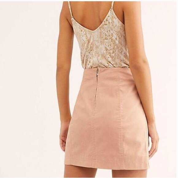 FREE PEOPLE Modern Femme Vegan Mini Skirt in Nude Size 6 - Picture 2 of 12